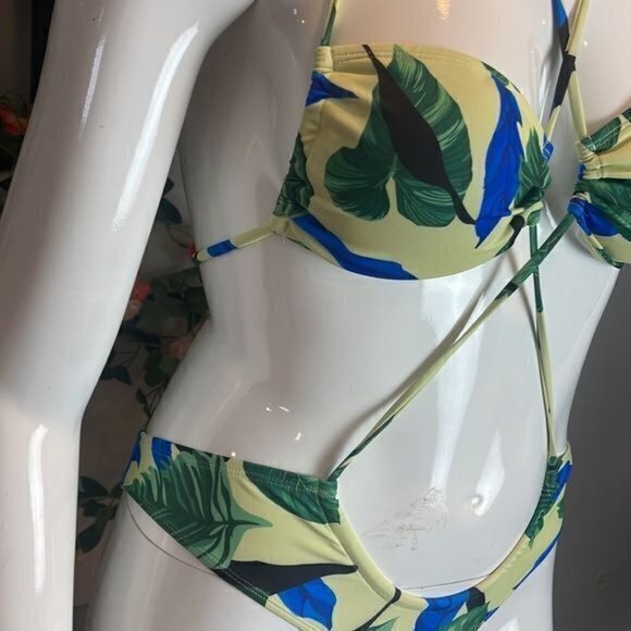 Tropical Halter 2 Piece Bikini Triangle Top Criss Cross‎ Front size Large RefFNB - Picture 9 of 10
